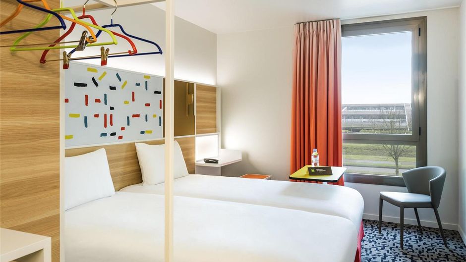 Ibis Styles de Versailles Guyancourt Room