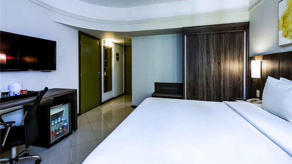 Grand Mercure Belem Room