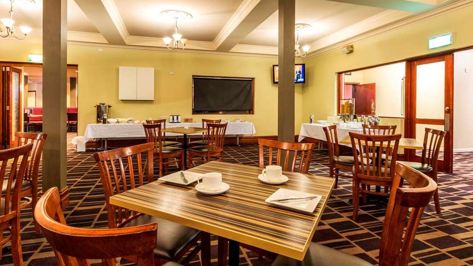 Boomerang Hotel Restaurant