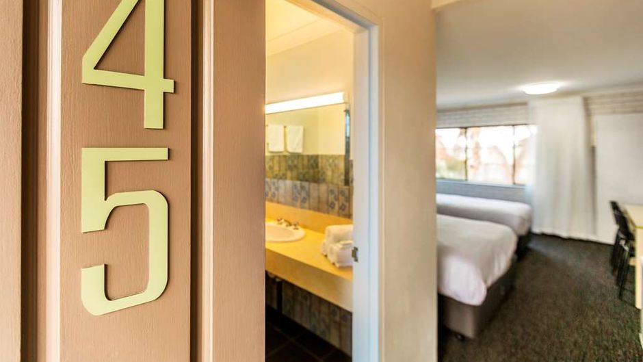 Boomerang Hotel Room