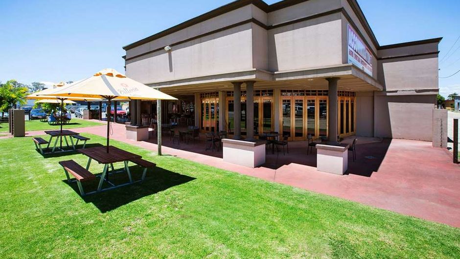Boomerang Hotel Exterior