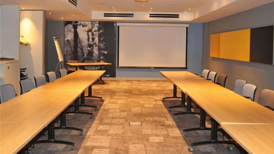 Ibis Yerevan Center Meeting