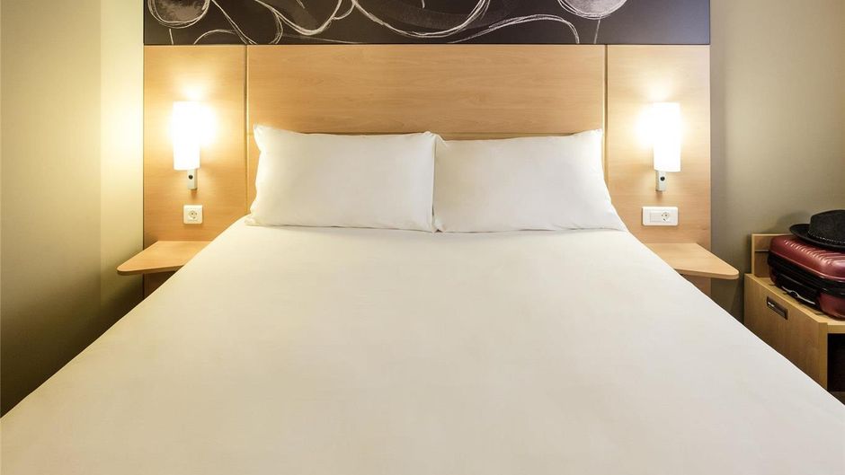 Ibis Yerevan Center Room