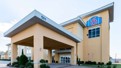 Motel 6 Joshua
