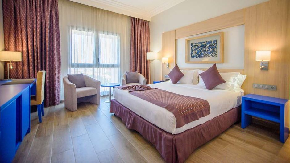 Golden Tulip Le Diplomate Cotonou Room