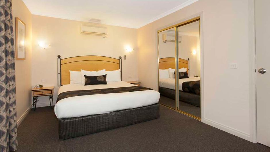 Melbourne Metropole Central Room