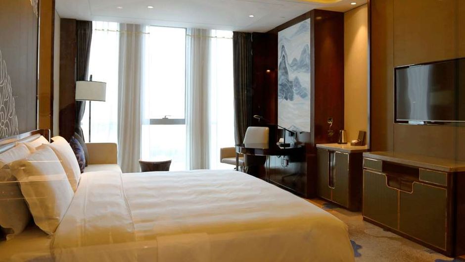 Grand Skylight International-Beijing Room