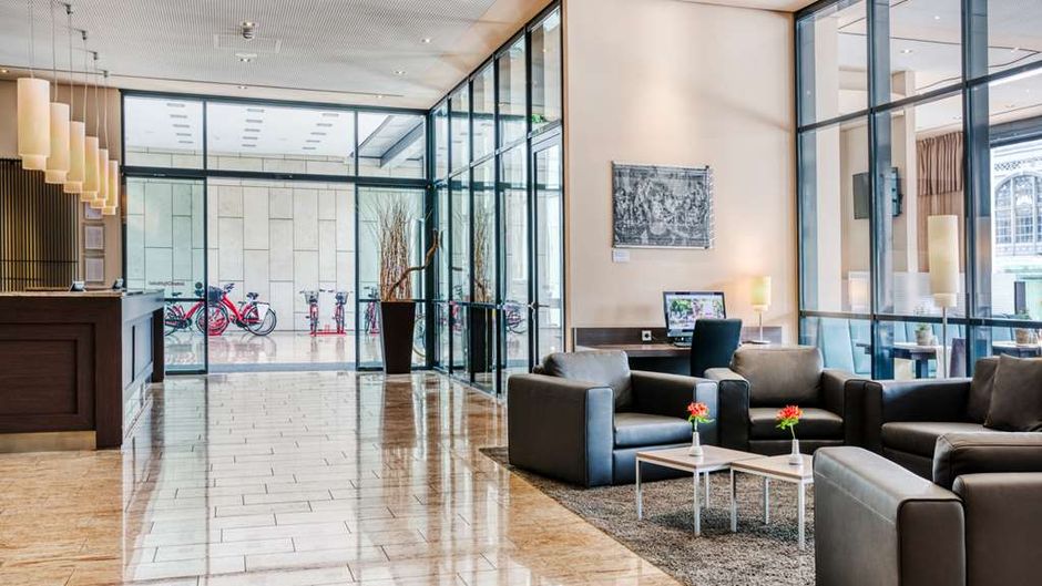 IntercityHotel Dresden Lobby