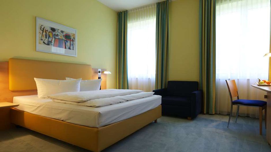 Hotel Duesseldorf Room