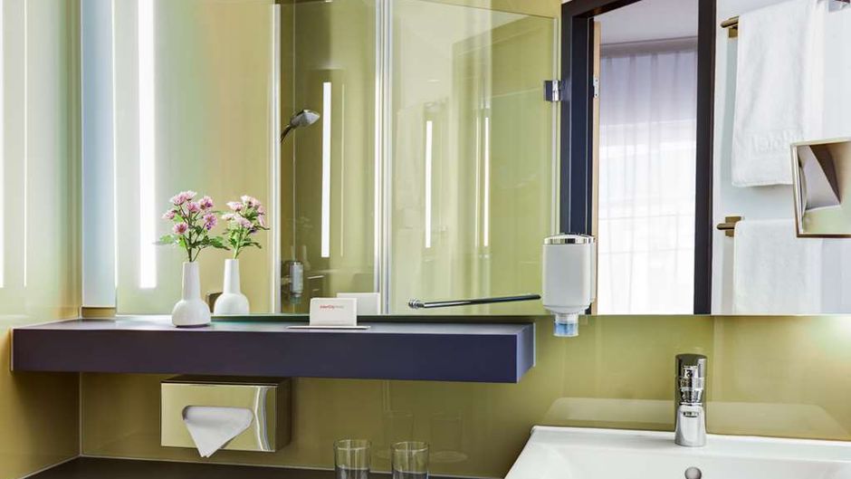IntercityHotel Hamburg-Altona Room