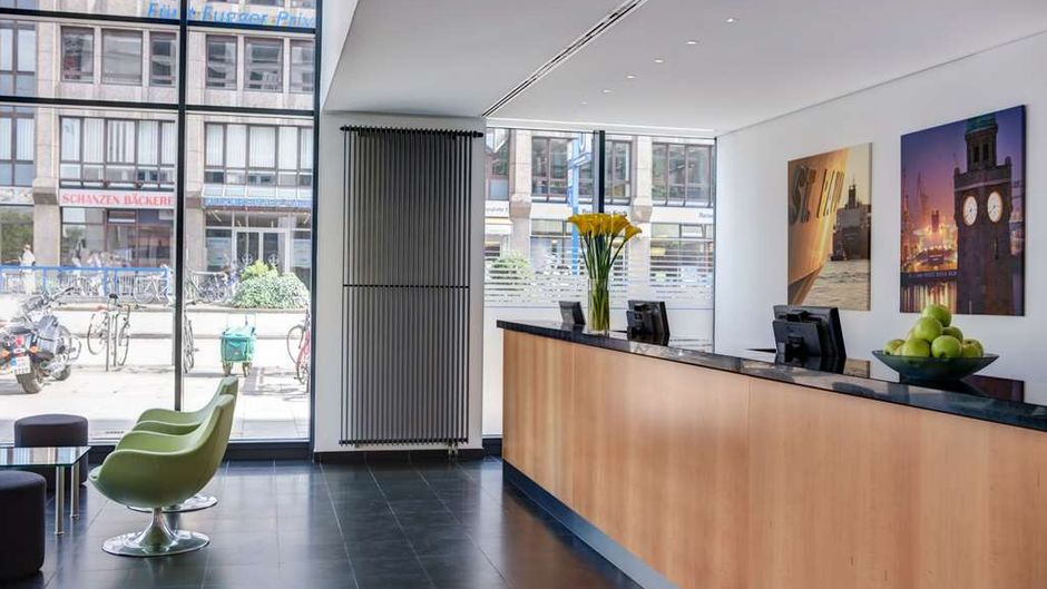 IntercityHotel Hamburg Hauptbahnhof Lobby