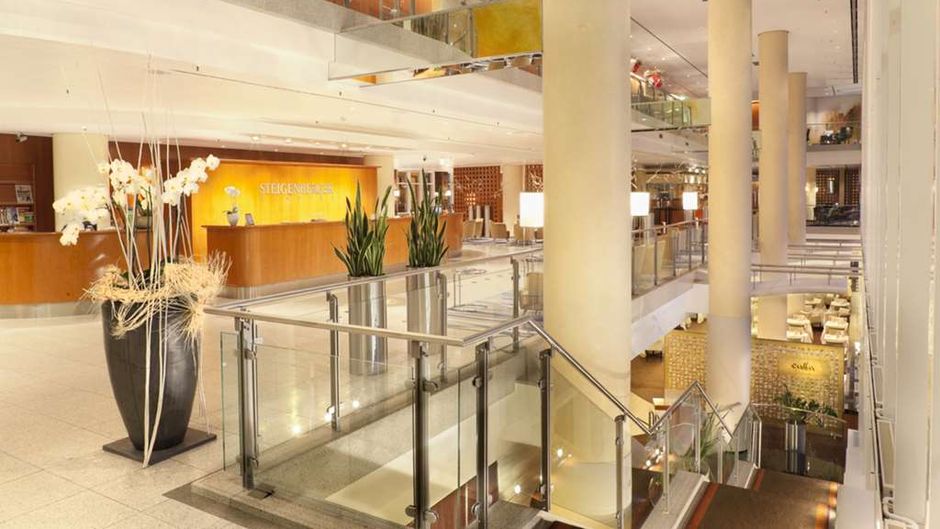 Steigenberger Hotel Hamburg Lobby