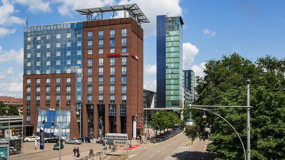 IntercityHotel Freiburg Exterior