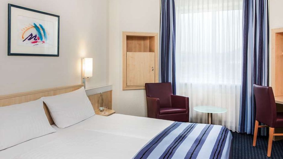 IntercityHotel Freiburg Room