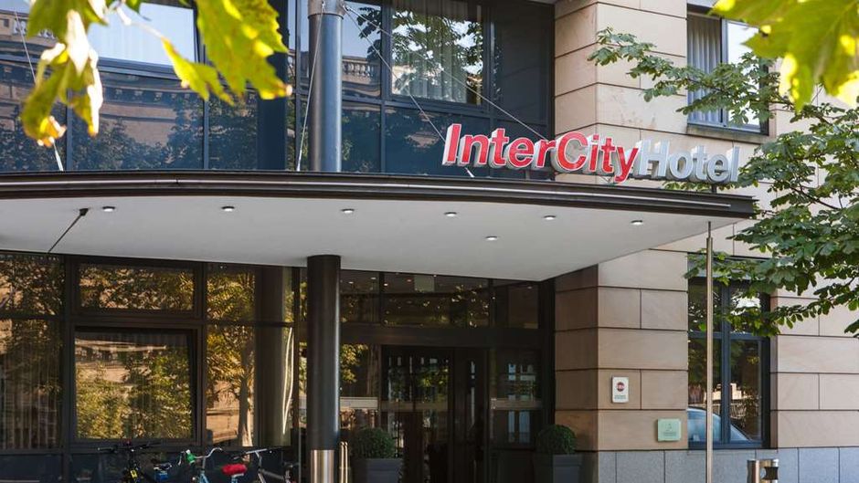 IntercityHotel Magdeburg Exterior