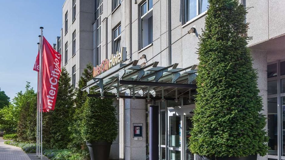 IntercityHotel Rostock Exterior