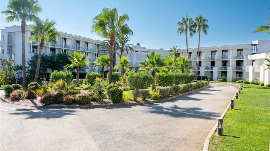 Mouratoglou Hotel & Resort Exterior