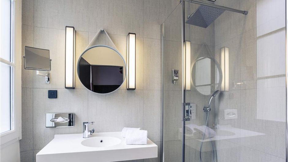 Mercure Bayonne Centre Le Grand Hotel Room