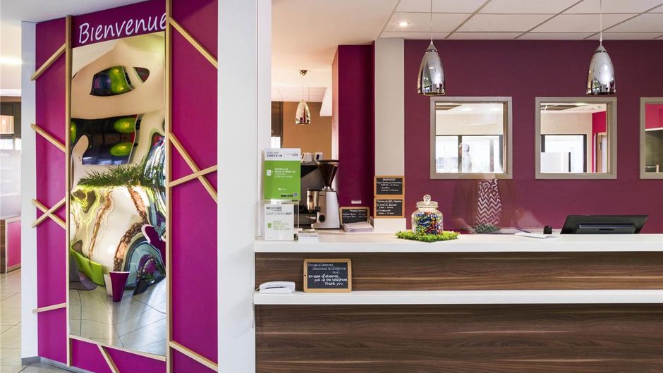 Ibis Styles Castres Exterior