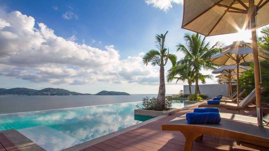 Wyndham Grand Phuket Kalim Bay Pool