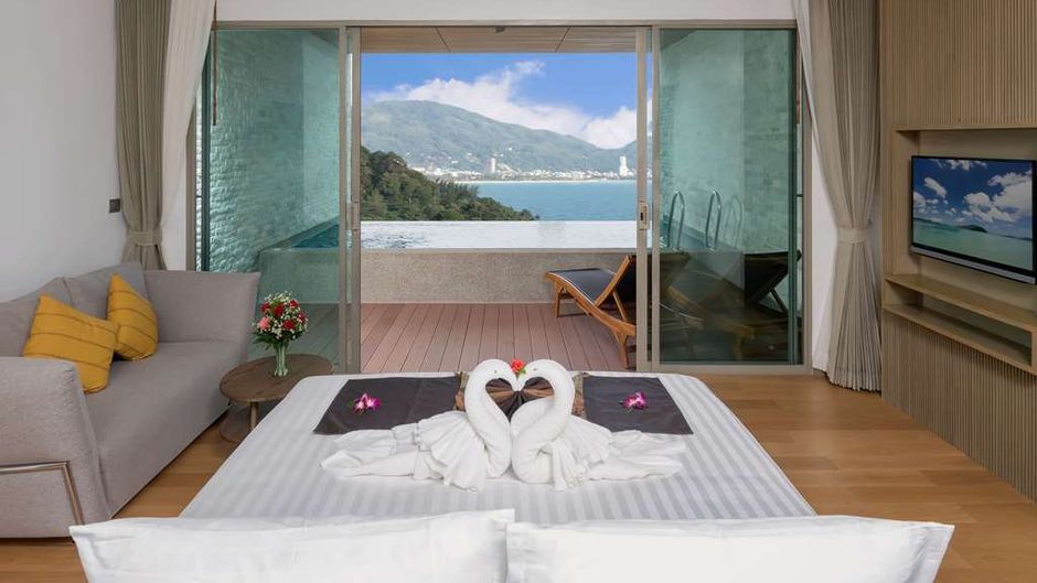 Wyndham Grand Phuket Kalim Bay Suite