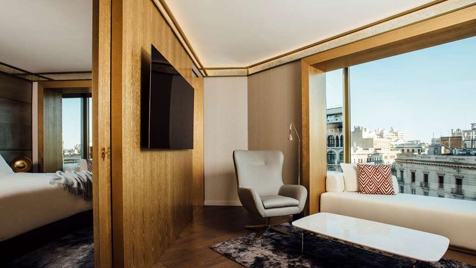Almanac Barcelona Suite