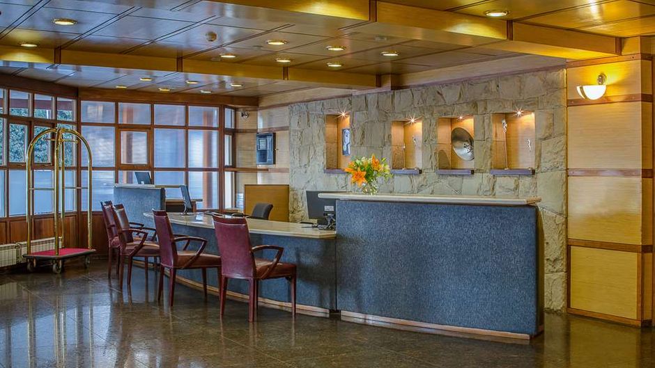 NH Bariloche Edelweiss Lobby