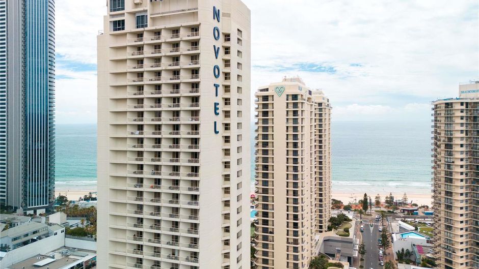 Novotel Surfers Paradise Exterior