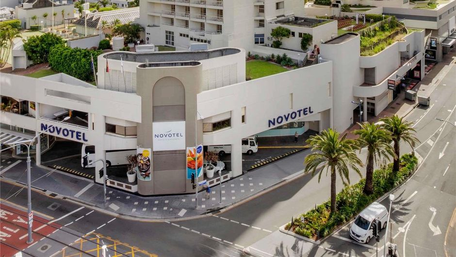 Novotel Surfers Paradise Exterior