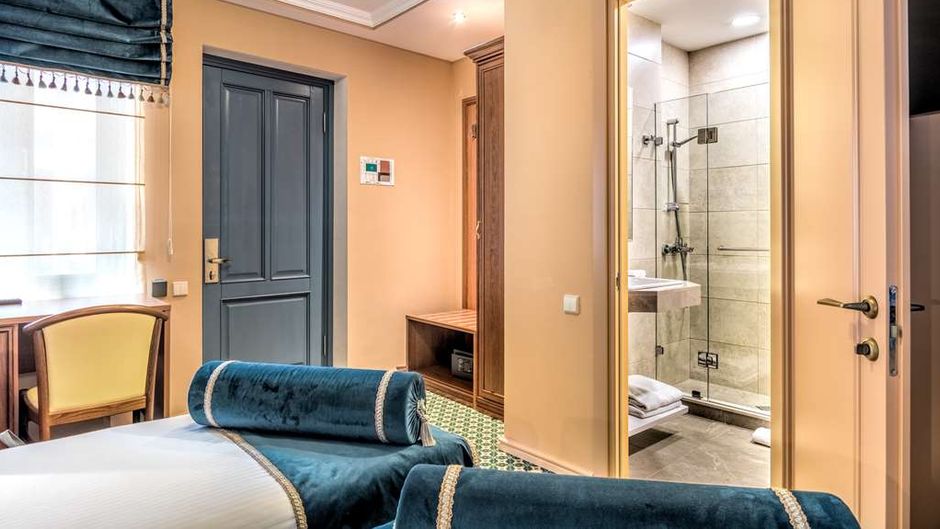 Golden Tulip Borjomi Palace Room