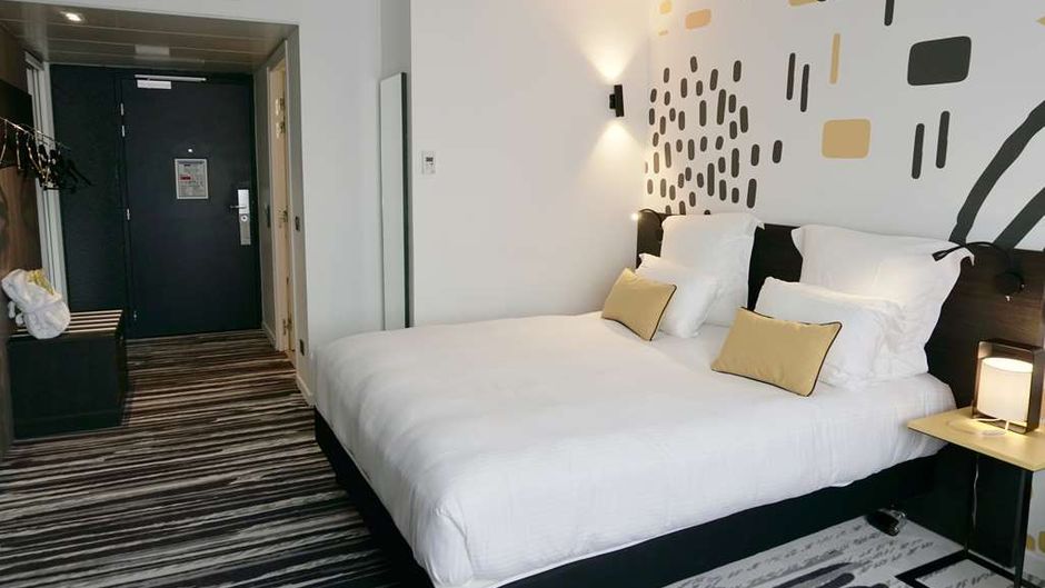 Golden Tulip Royal Tulip 72 Roissy Suite