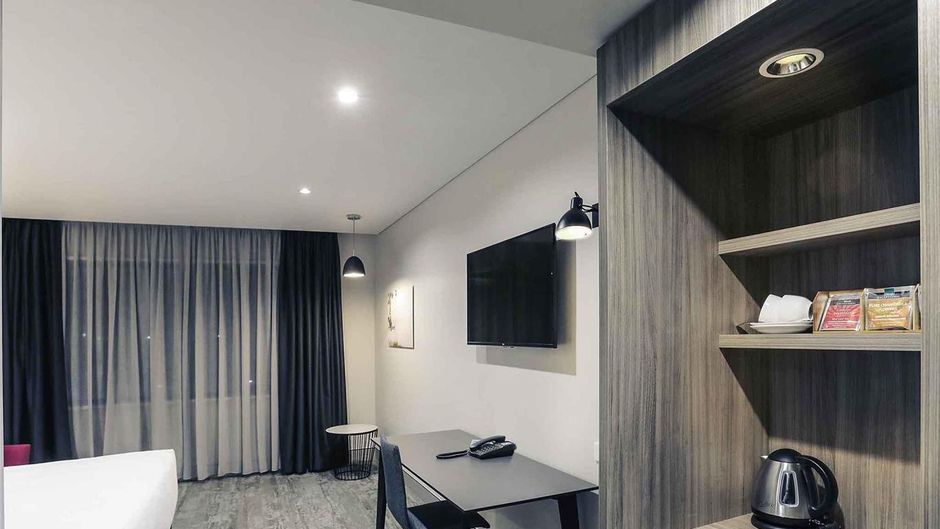 Mercure Tamworth Room
