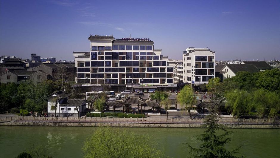 Mercure Yangzhou Dongguan Exterior