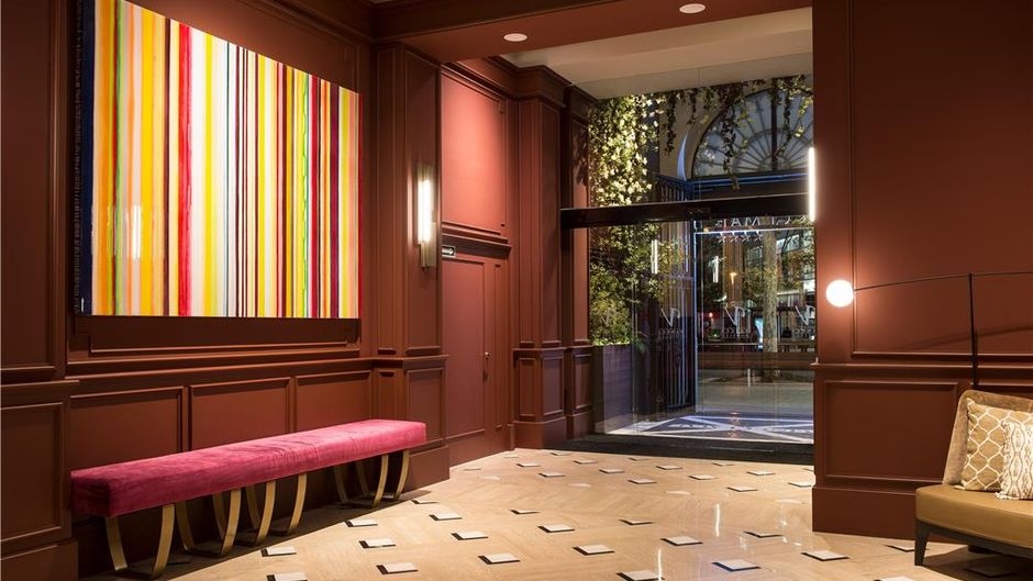 Vincci Mae Hotel Lobby