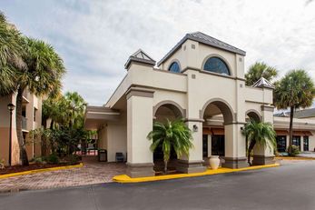 Days Inn & Suites Orlando Airport