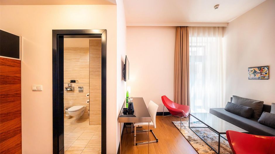 Grand Majestic Plaza Hotel Room