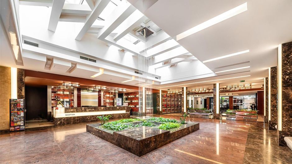 Grand Majestic Plaza Hotel Lobby