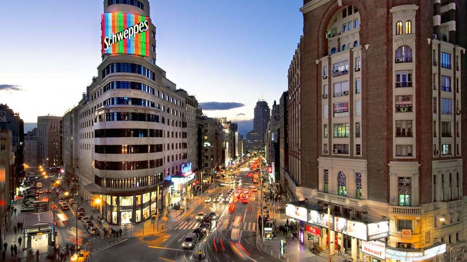 Vincci Capitol Hotel Exterior