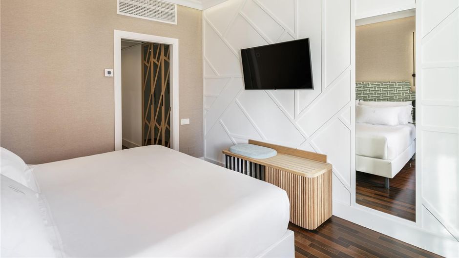 Vincci SoMa Hotel Room