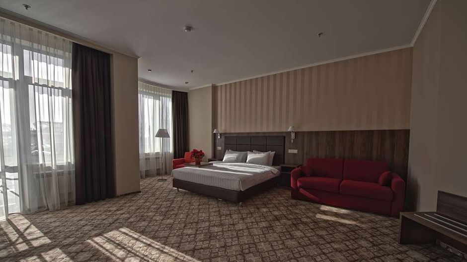 Ramada Hotel & Suites Rostov-on-Don Room