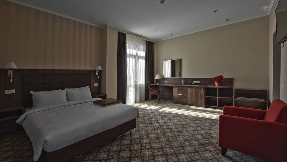 Ramada Hotel & Suites Rostov-on-Don Room