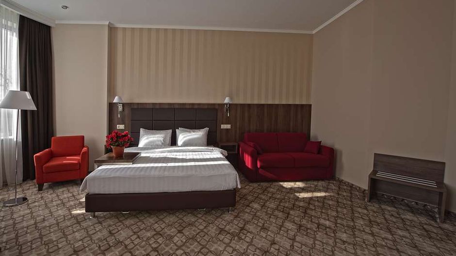 Ramada Hotel & Suites Rostov-on-Don Room