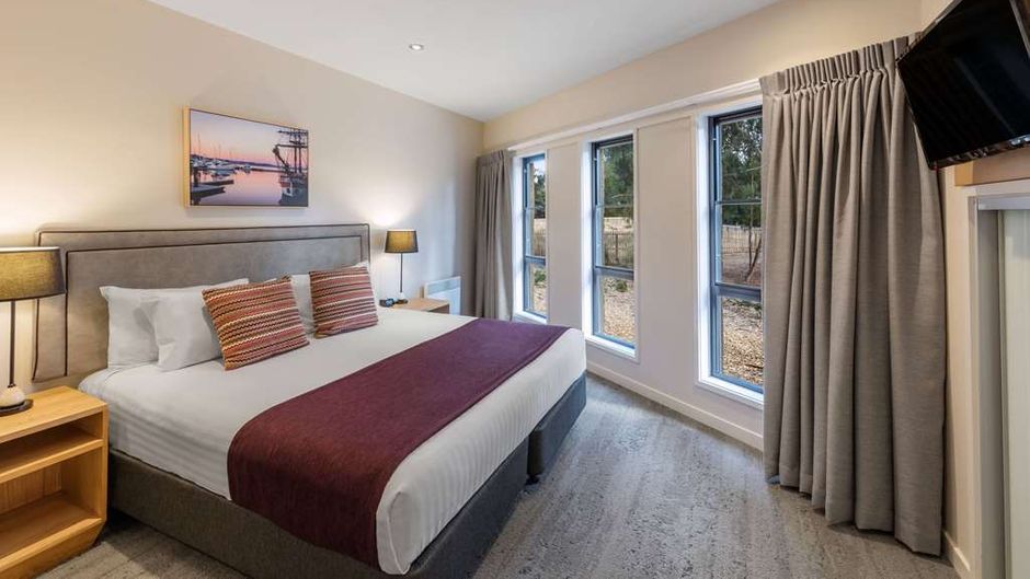 Club Wyndham Seven Mile Beach-Trademark Room