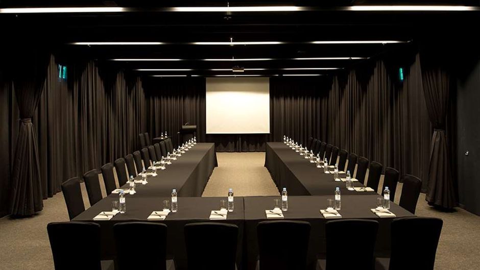 Golden Tulip Incheon Airport Hotel/Stes Meeting