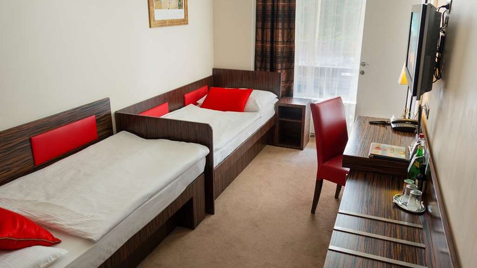 EA Crystal Palace Room