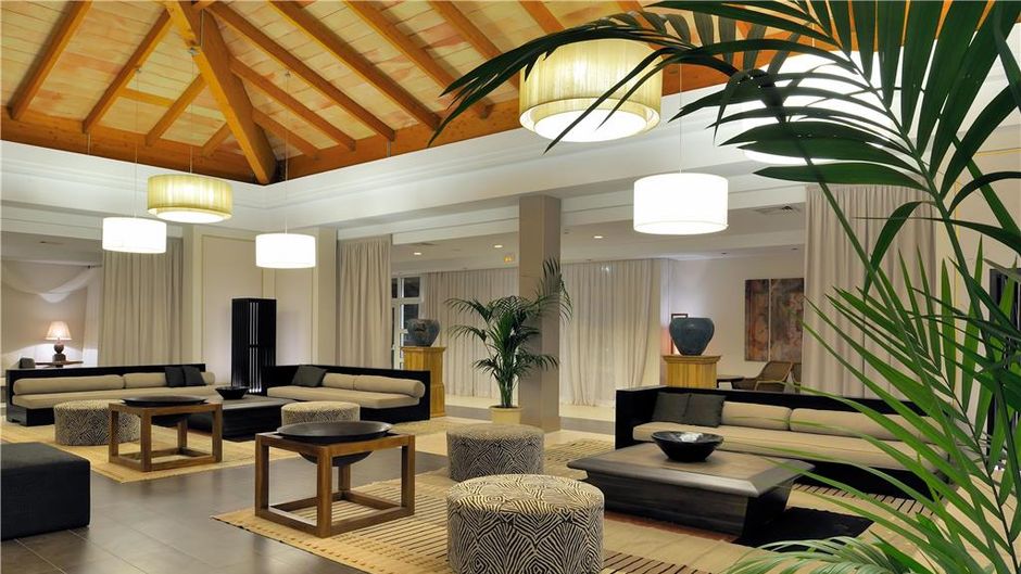 Vincci Costa Golf Lobby