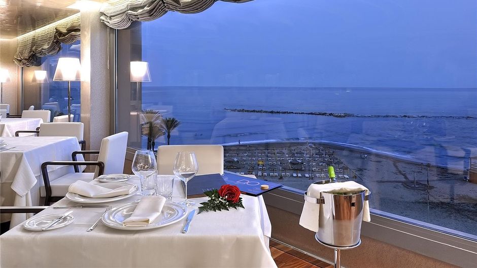 Vincci Seleccion Aleysa Hotel Restaurant