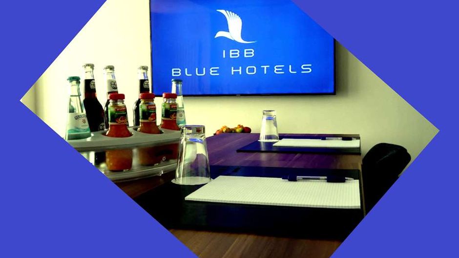 IBB Blue Hotel Berlin Airport Lobby