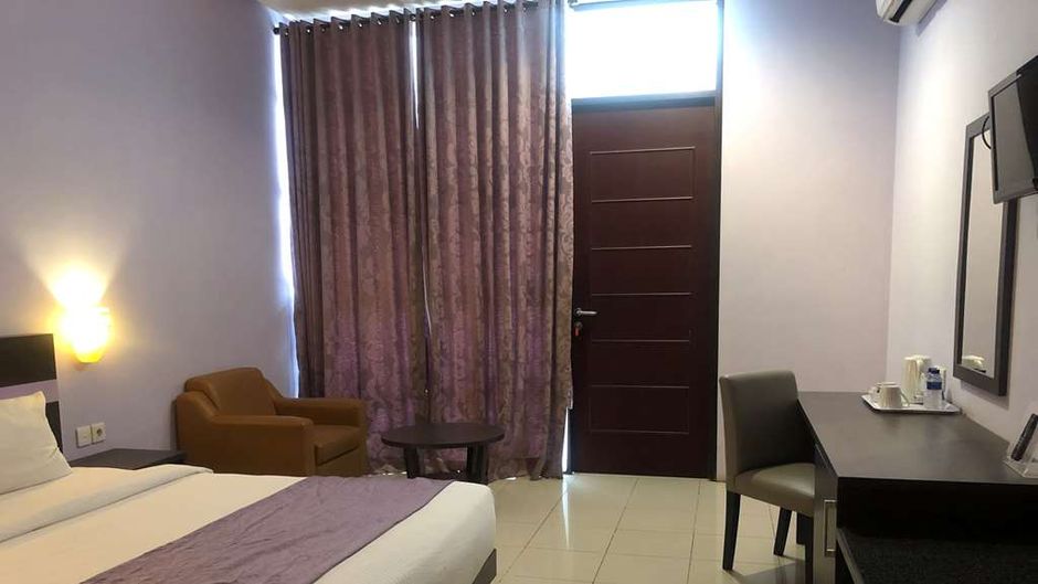 Hotel Kyriad Sadurengas Paser Room