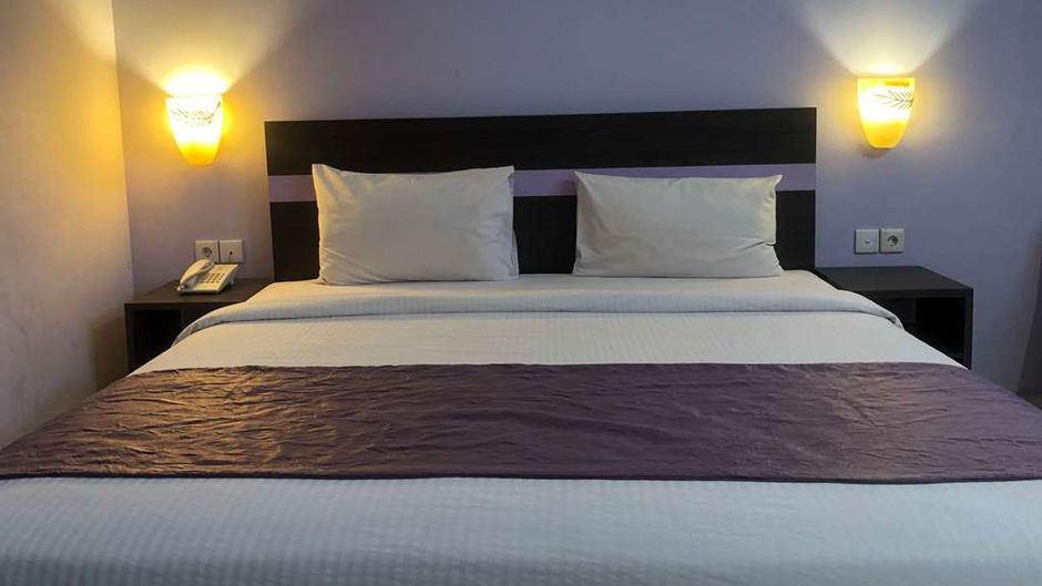 Hotel Kyriad Sadurengas Paser Room